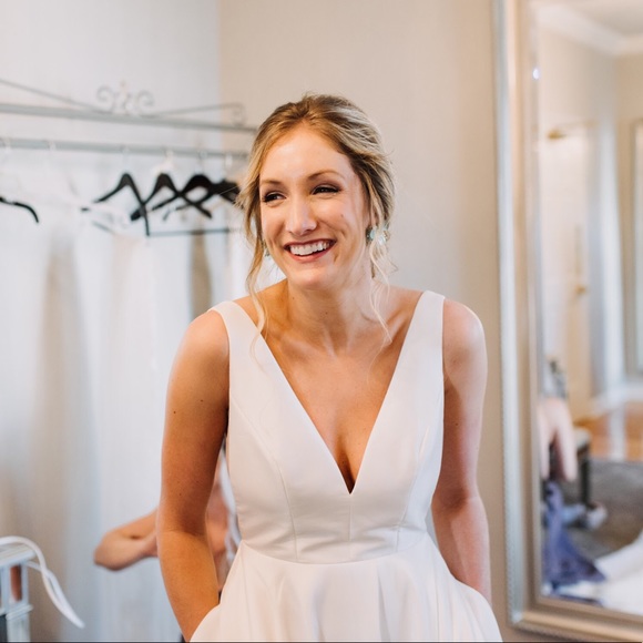 Meet your Posher, Caitlin - Picture 1 of 1